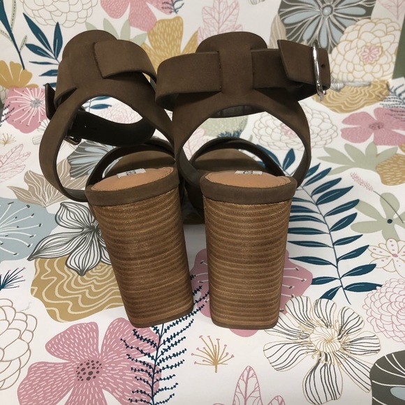 Brown Heels - Picture 3 of 5